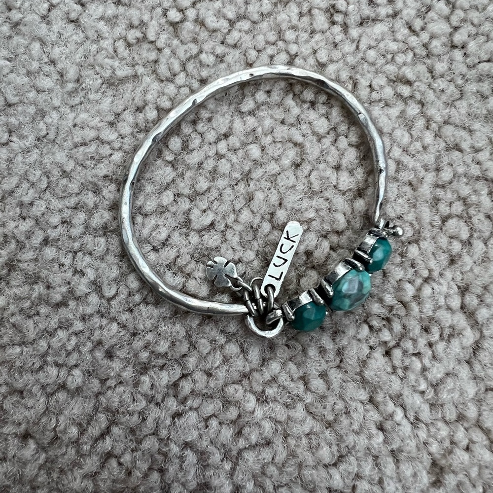 Elegant Faux Silver and Turquoise Bracelet - Picture 3 of 5
